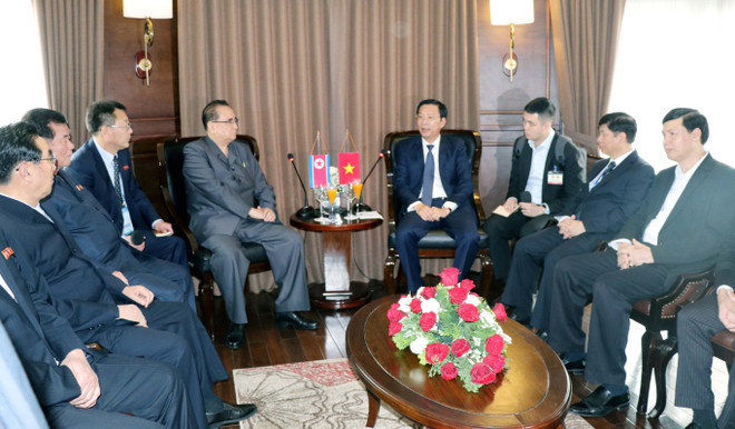 朝鲜劳动党高级领导代表团参观世界自然遗产下龙湾 ảnh 1