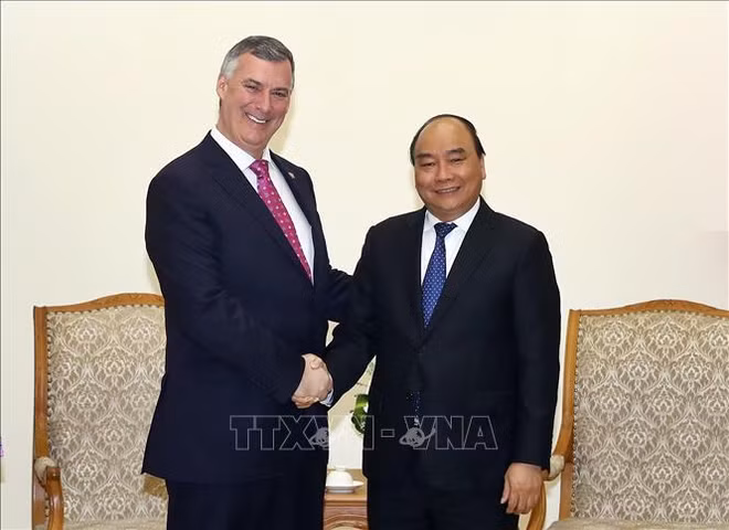 政府总理阮春福会见美国波音集团和英国汇丰集团领导 ảnh 1 政府总理阮春福会见美国波音集团和英国汇丰集团领导 ảnh 1