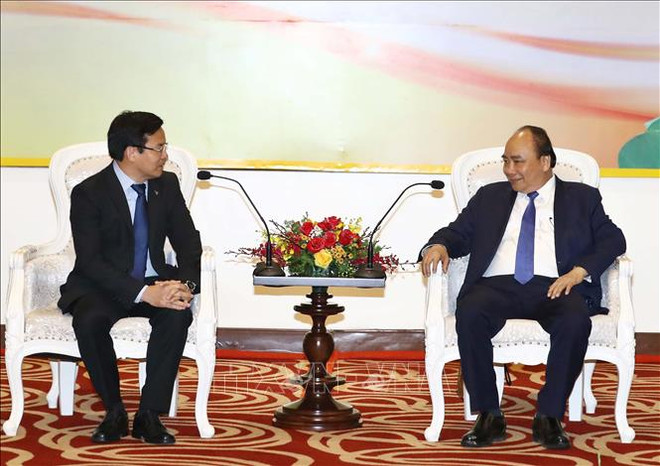 政府总理阮春福会见在乂安省进行投资的企业家和投资者 ảnh 2 政府总理阮春福会见在乂安省进行投资的企业家和投资者 ảnh 2