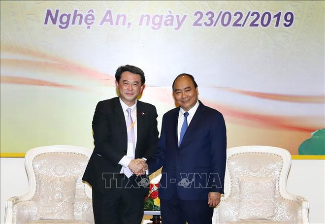 政府总理阮春福会见在乂安省进行投资的企业家和投资者 ảnh 1 政府总理阮春福会见在乂安省进行投资的企业家和投资者 ảnh 1