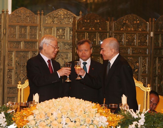 巩固和发扬硕果累累的越柬关系 ảnh 1