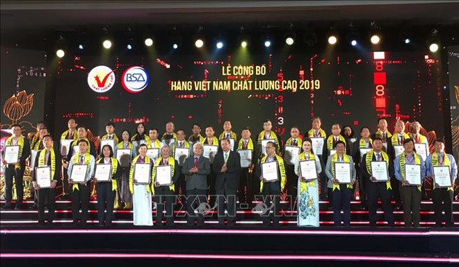 524家企业荣获2019年越南优质产品称号 ảnh 2 524家企业荣获2019年越南优质产品称号 ảnh 2