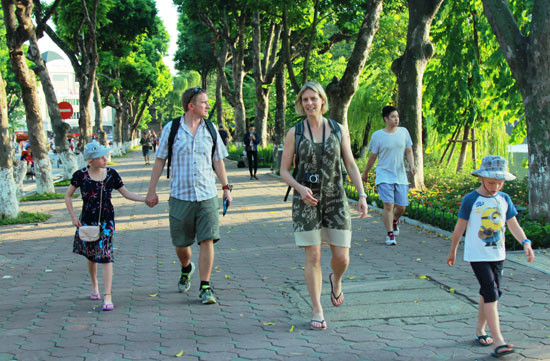 河内和胡志明市跻身全球游客增长最快的20大城市名单 ảnh 1