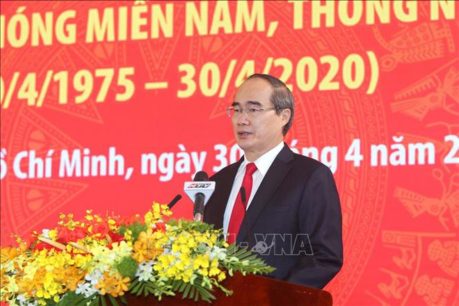 胡志明市隆重举行南方解放,国家统一45周年纪念典礼 ảnh 2 胡志明市隆重举行南方解放,国家统一45周年纪念典礼 ảnh 2