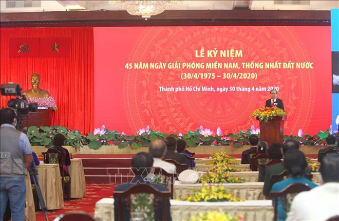 胡志明市隆重举行南方解放,国家统一45周年纪念典礼 ảnh 1 胡志明市隆重举行南方解放,国家统一45周年纪念典礼 ảnh 1