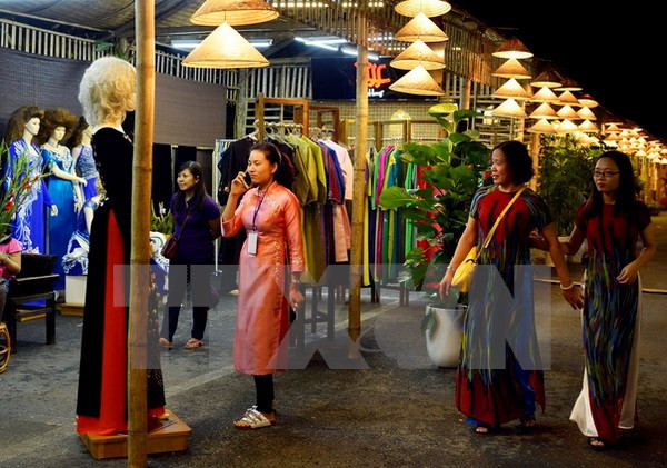 越南将“奥黛”发展成为独特的旅游产品 ảnh 1