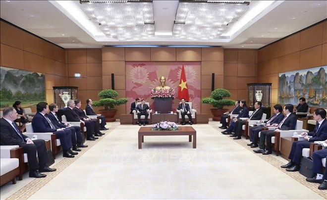 越南国会主席王廷惠会见俄罗斯联邦最高法院首席大法官维亚切斯拉夫·列别杰夫 ảnh 2 越南国会主席王廷惠会见俄罗斯联邦最高法院首席大法官维亚切斯拉夫·列别杰夫 ảnh 2