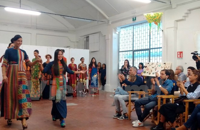 越南文化日活动在意大利威尼斯举行 ảnh 1