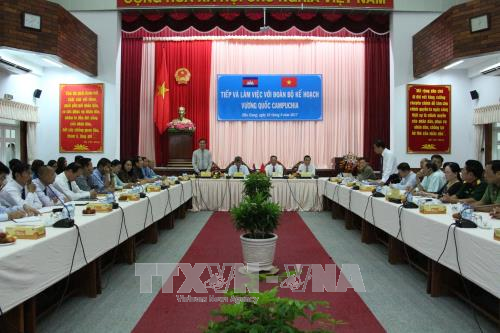柬埔寨计划部代表团造访越南后江省 ảnh 1 柬埔寨计划部代表团造访越南后江省 ảnh 1