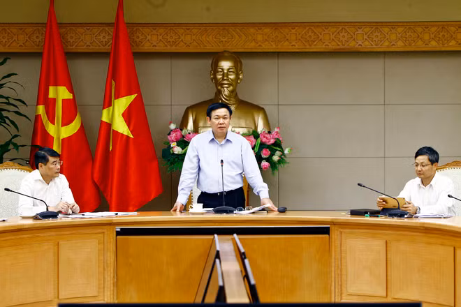 王廷惠主持国家货币与财政政策咨询委员会会议 ảnh 1