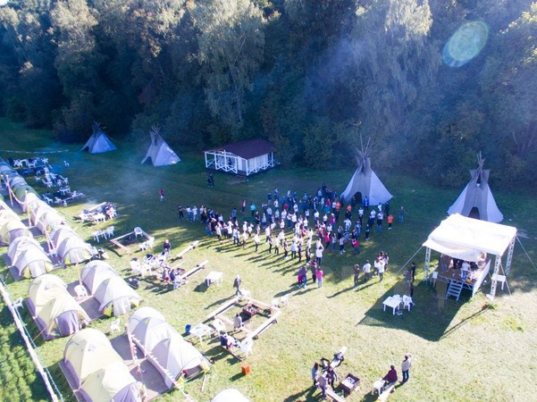 俄罗斯越南大学生夏令营热闹举行 ảnh 1