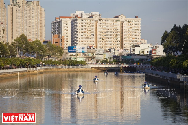 饶禄-氏艺渠道凤形船之旅 ảnh 6