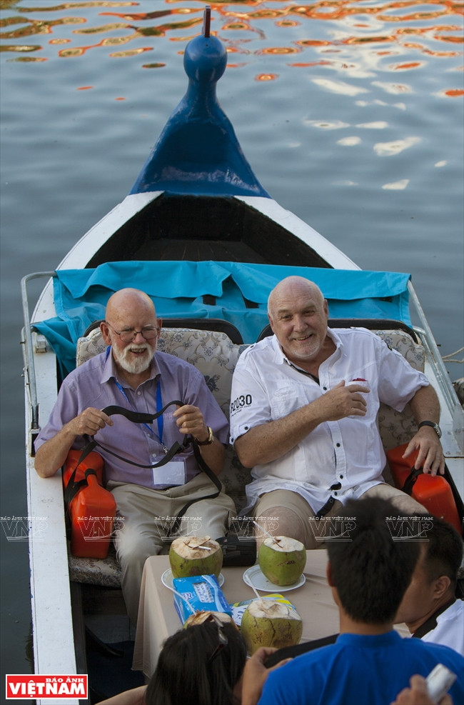 饶禄-氏艺渠道凤形船之旅 ảnh 2