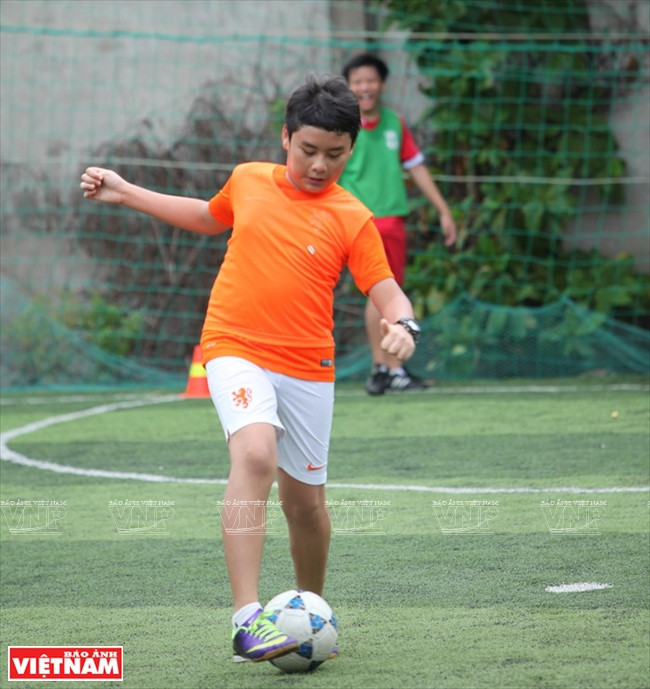 情系越南足球的日本教练 ảnh 10