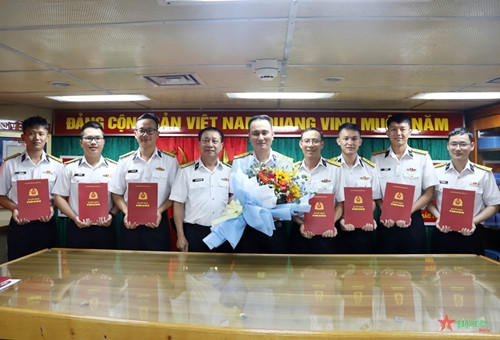 20号舰圆满完成国防对外任务 ảnh 1 20号舰圆满完成国防对外任务 ảnh 1