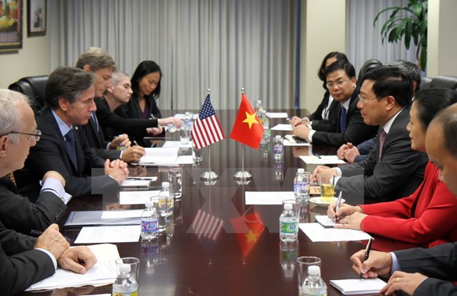 越南副总理兼外长范平明会见美国常务副国务卿布林肯 ảnh 1 越南副总理兼外长范平明会见美国常务副国务卿布林肯 ảnh 1