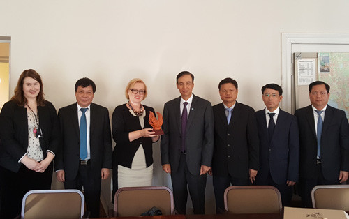河内市愿同北欧国家加强交流 促进合作 ảnh 1 河内市愿同北欧国家加强交流 促进合作 ảnh 1