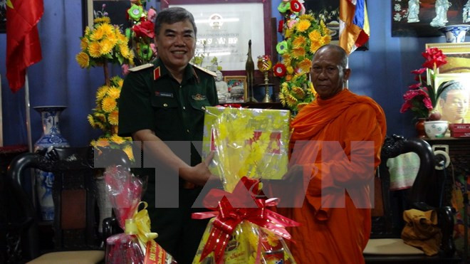 越南南部地区高棉族同胞喜迎报孝节 ảnh 1 越南南部地区高棉族同胞喜迎报孝节 ảnh 1
