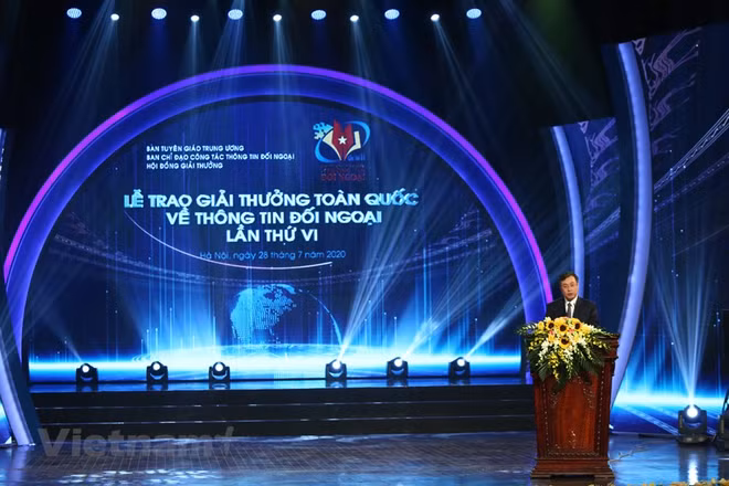 组图：2019年越南对外新闻奖颁奖典礼在河内举行 ảnh 1