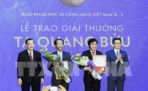 越南政府副总理武德儋: 2017年谢光宝奖在越南科技领域的地位日益提升 ảnh 1 越南政府副总理武德儋: 2017年谢光宝奖在越南科技领域的地位日益提升 ảnh 1