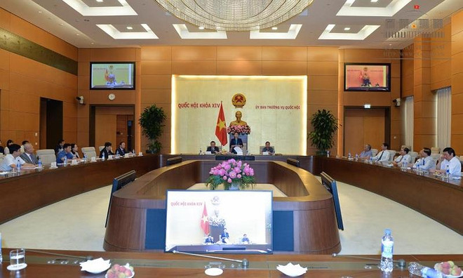 越南国会主席阮氏金银会见安沛省历届省领导人 ảnh 1 越南国会主席阮氏金银会见安沛省历届省领导人 ảnh 1