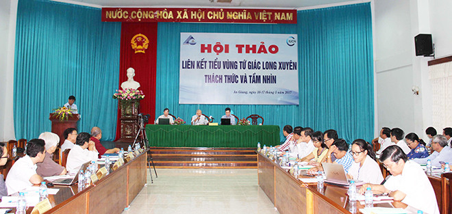 题为“龙川四角区互联互通—挑战与展望”研讨会在安江省举行 ảnh 1 题为“龙川四角区互联互通—挑战与展望”研讨会在安江省举行 ảnh 1