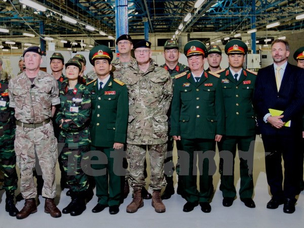 越南与英国加大参与维和行动的合作力度 ảnh 1 越南与英国加大参与维和行动的合作力度 ảnh 1
