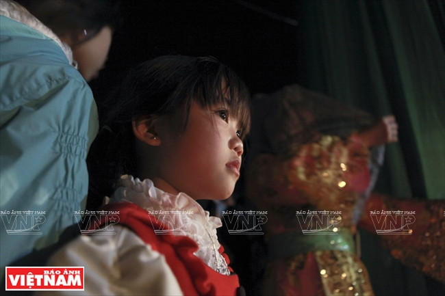 北江省土河村业余从剧 ảnh 12