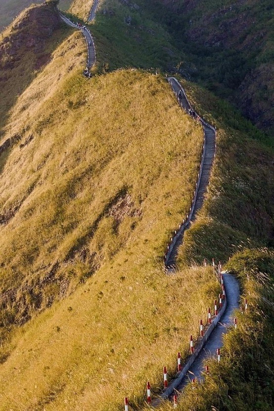 走访越南广宁省平辽边远地区 ảnh 2 走访越南广宁省平辽边远地区 ảnh 2
