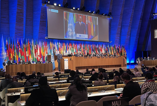 UNESCO第41届大会主席圣地亚哥·莫朗高度评价越南当选该组织执行局委员 ảnh 2 UNESCO第41届大会主席圣地亚哥·莫朗高度评价越南当选该组织执行局委员 ảnh 2