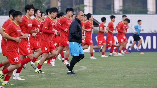 越南男足队将于12月初赴新加坡出征2020年东南亚男足锦标赛 ảnh 1