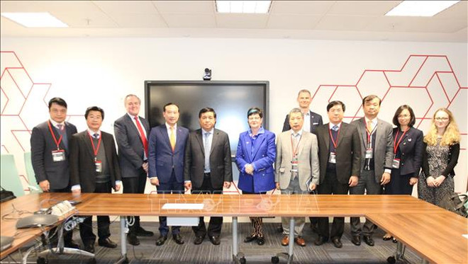 越南计划与投资部部长阮志勇率团访问英国和印度 ảnh 1 越南计划与投资部部长阮志勇率团访问英国和印度 ảnh 1