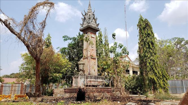 设在柬埔寨磅士卑省的越柬友谊纪念碑动工兴建 ảnh 2 设在柬埔寨磅士卑省的越柬友谊纪念碑动工兴建 ảnh 2