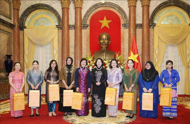 越南高度重视性别平等和赋予妇女权利 ảnh 1