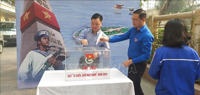 首都河内青年向越南海洋岛屿基金会捐款 ảnh 1