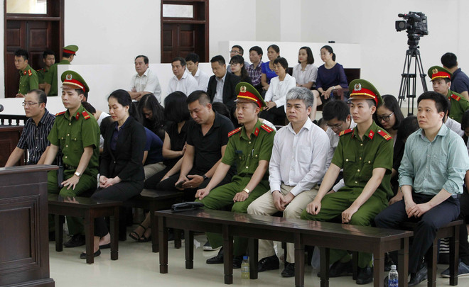 何文深贪污案二审作出判决:维持对何文深与阮春山的一审判决 ảnh 1 何文深贪污案二审作出判决:维持对何文深与阮春山的一审判决 ảnh 1