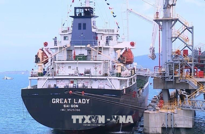 宜山炼油厂首批成品油出厂 ảnh 1 宜山炼油厂首批成品油出厂 ảnh 1