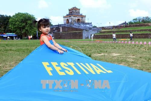 2018年顺化文化节:日均游客接待量达5万人次 ảnh 1 2018年顺化文化节:日均游客接待量达5万人次 ảnh 1