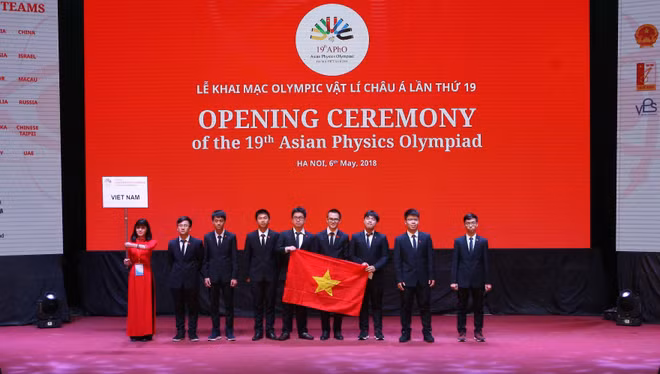 第十九届亚洲物理奥林匹克竞赛在河内开幕 ảnh 1 第十九届亚洲物理奥林匹克竞赛在河内开幕 ảnh 1
