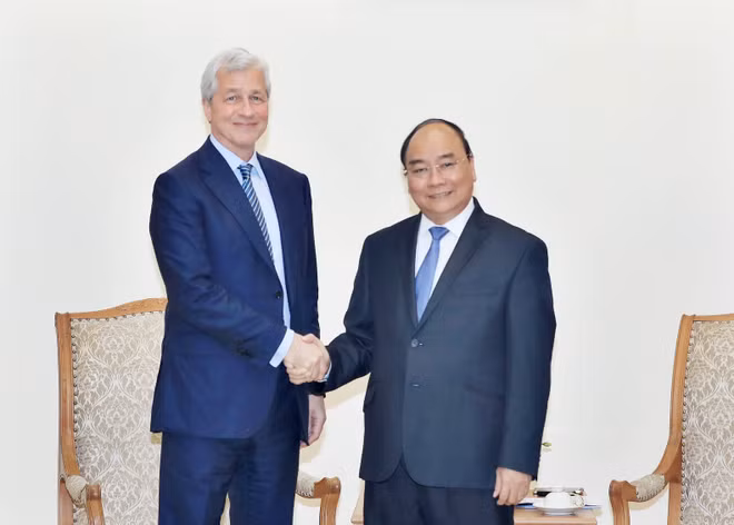 越南政府总理阮春福会见美国摩根大通集团董事长 ảnh 1