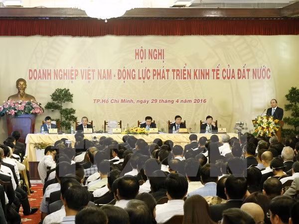 阮春福总理：政府将为各家企业发展创造最为便利条件 ảnh 1