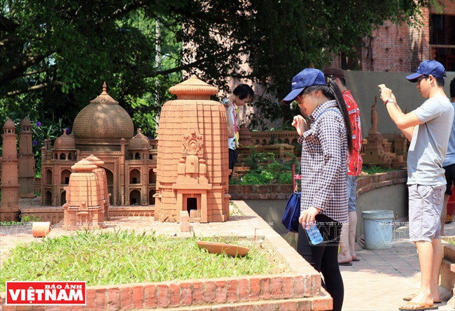 广南省会安市的有趣旅游点——烧陶世界奇观公园 ảnh 3