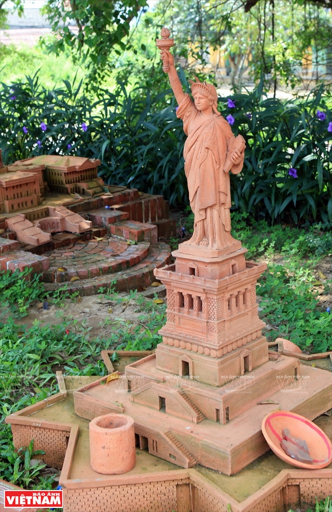 广南省会安市的有趣旅游点——烧陶世界奇观公园 ảnh 13