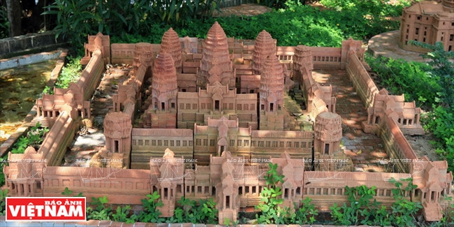 广南省会安市的有趣旅游点——烧陶世界奇观公园 ảnh 9