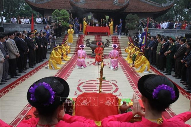 “神圣的民族之根——雄王祖地”晚会精彩纷呈 ảnh 2 “神圣的民族之根——雄王祖地”晚会精彩纷呈 ảnh 2