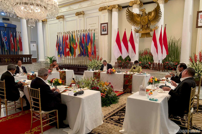 越南外交部长裴青山出席东盟各国外长的工作晚宴 ảnh 1 越南外交部长裴青山出席东盟各国外长的工作晚宴 ảnh 1