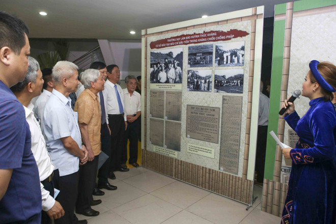 “1946-1954年越南新闻:从首都河内到越北战区”专题展览会在河内开展 ảnh 1 “1946-1954年越南新闻:从首都河内到越北战区”专题展览会在河内开展 ảnh 1
