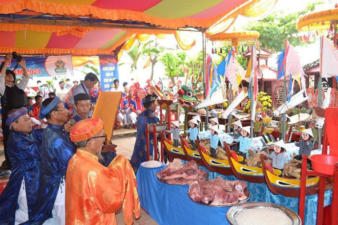 2021年黄沙兵替身祭礼在广义省李山岛县举行 ảnh 1 2021年黄沙兵替身祭礼在广义省李山岛县举行 ảnh 1