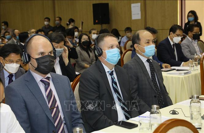 越南政府宗教委员会与在越参加宗教活动的外国人举行见面会 ảnh 1 越南政府宗教委员会与在越参加宗教活动的外国人举行见面会 ảnh 1