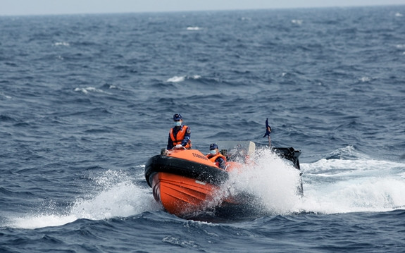  2021年第一次越中北部湾联合巡逻活动结束 ảnh 2